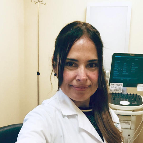 Dra. Ivana Arnelli | Mater - Ginecología y Obstetricia