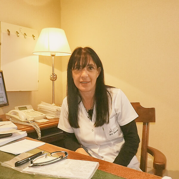 Dra. Karina Gianello | Mater - Ginecología y Obstetricia